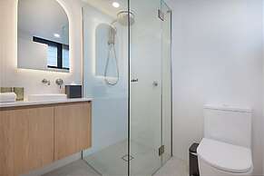 The Shores Surfers Paradise Apartments