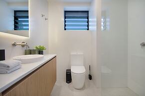 The Shores Surfers Paradise Apartments