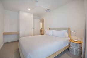 The Shores Surfers Paradise Apartments