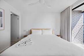 The Shores Surfers Paradise Apartments