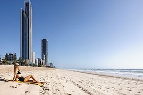 The Shores Surfers Paradise Apartments