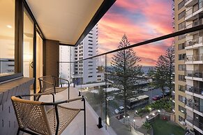 The Shores Surfers Paradise Apartments
