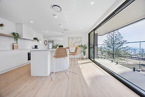 The Shores Surfers Paradise Apartments