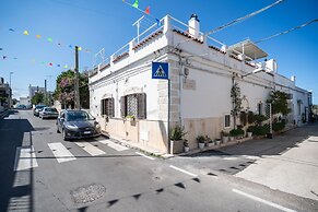 4196 Tina House & Parking by Barbarhouse