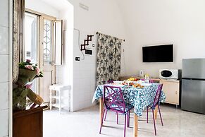 4196 Tina House & Parking by Barbarhouse