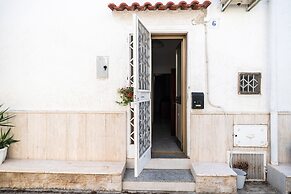 4196 Tina House & Parking by Barbarhouse