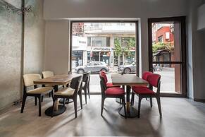 Smart and Simple Hotel Karakoy
