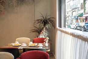 Smart and Simple Hotel Karakoy