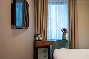 Smart and Simple Hotel Karakoy