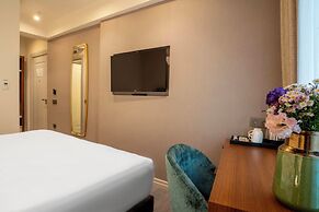 Smart and Simple Hotel Karakoy
