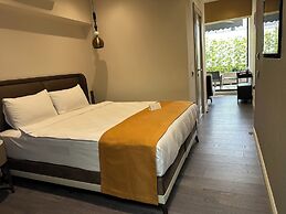 Smart and Simple Hotel Karakoy
