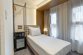 Smart and Simple Hotel Karakoy