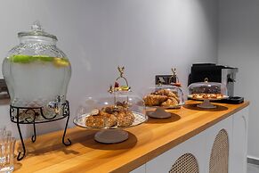 Smart and Simple Hotel Karakoy