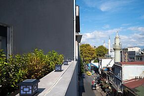 Smart and Simple Hotel Karakoy