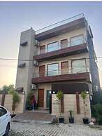 Hotel Sunlight Brown By GRB