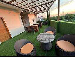 Hotel Sunlight Brown By GRB