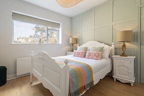 Host Stay Yule House