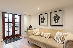 Host Stay Yule House