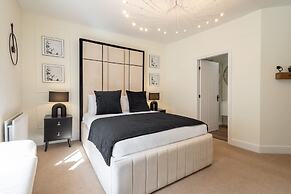 Host Stay Yule House