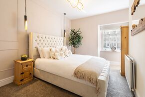 Host Stay Yule House