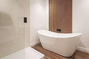 Host Stay Yule House