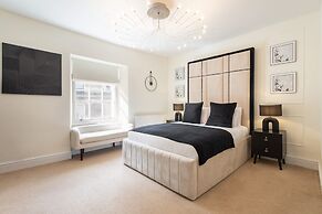 Host Stay Yule House