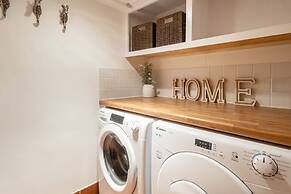 Host Stay Yule House