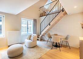 Chic Duplex Studio With High-quality Finishes in Ghent Center