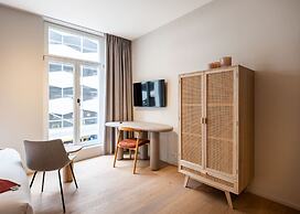 Stylishly Renovated Studio in Ghent s Lively Center