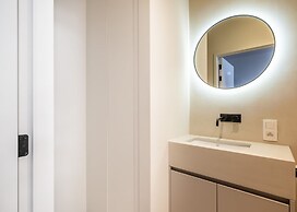 Stylishly Renovated Studio in Ghent s Lively Center