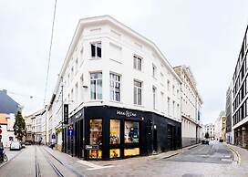 Stylishly Renovated Studio in Ghent s Lively Center