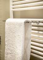 Stylishly Renovated Studio in Ghent s Lively Center