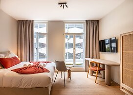 Stylishly Renovated Studio in Ghent s Lively Center