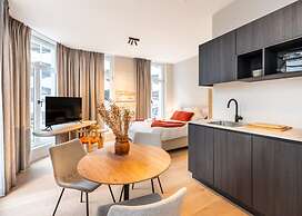 Trendy Modern Corner Studio With a View of Ghent