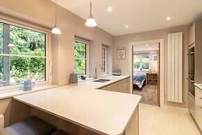 Host Stay Clearmount Cottage