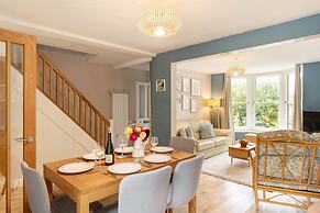 Host Stay Clearmount Cottage