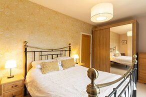 Host Stay Clearmount Cottage