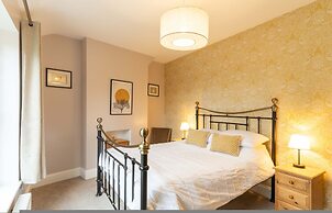 Host Stay Clearmount Cottage