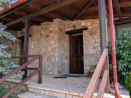 Mountain Trails Chalet-three Story Escape Parnassos-livadi- Arachova