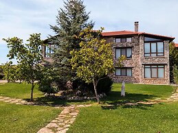 Mountain Trails Chalet-three Story Escape Parnassos-livadi- Arachova