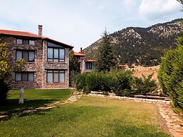 Mountain Trails Chalet-three Story Escape Parnassos-livadi- Arachova