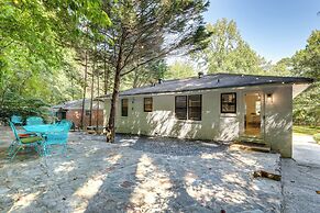 Quiet Getaway ~ 8 Mi to Downtown Atlanta!