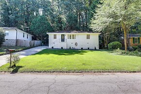 Quiet Getaway ~ 8 Mi to Downtown Atlanta!