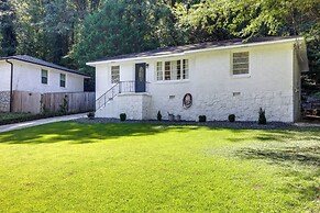 Quiet Getaway ~ 8 Mi to Downtown Atlanta!