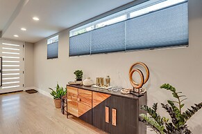 Hot Tub & Mtn-view Rooftop Deck: Golden Home