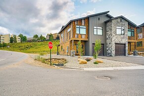 Mtn-view 'slopeside Chalet' in Granby Ranch!