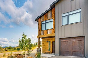 Mtn-view 'slopeside Chalet' in Granby Ranch!