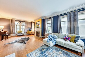 6 Mi to Naval Base: Spacious Waukegan Home w/ Yard