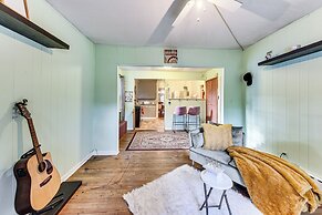 6 Mi to Naval Base: Spacious Waukegan Home w/ Yard