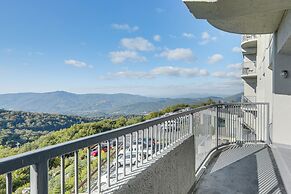 Hike, Golf & Sip: Sugar Mountain Resort Condo